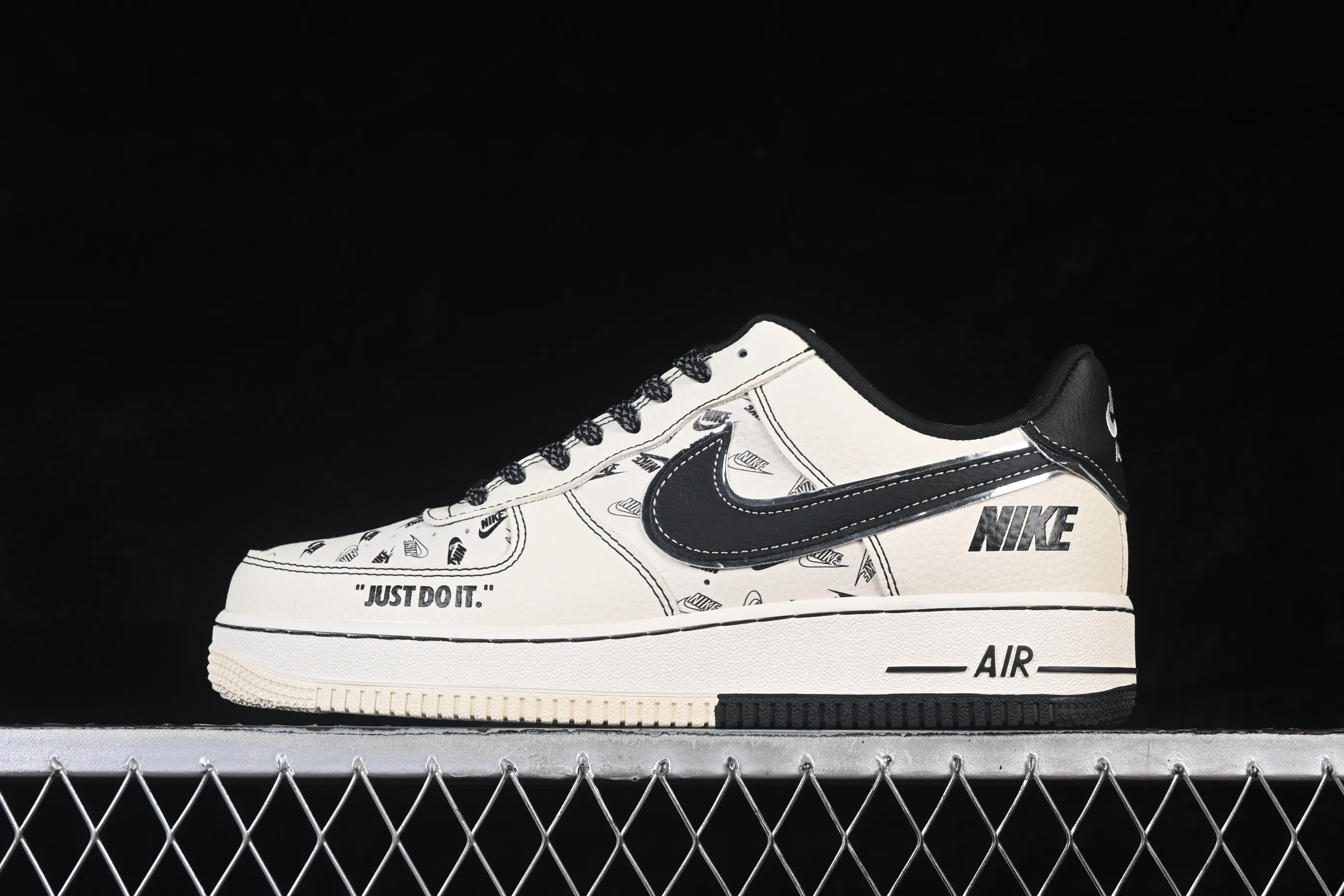 All Categories Nk Air Force 1 Air Force Series Nk Air Force 1 Low Air Force Low Nike Air Force 1'07 Low Silver Beige Black Print Air Force One Low Casual Shoes DF0188-109